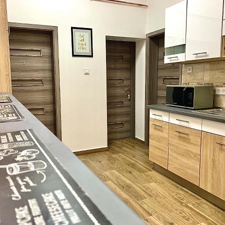 Forint Apartmanok Мишкольц Экстерьер фото