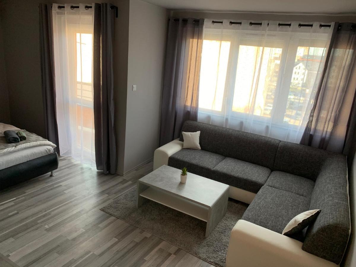 Forint Apartmanok Мишкольц Экстерьер фото