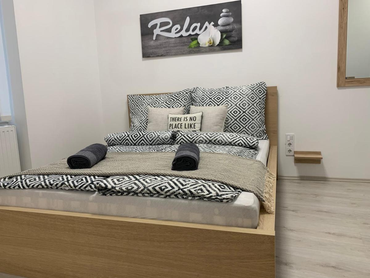 Forint Apartmanok Мишкольц Экстерьер фото